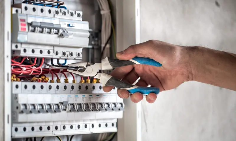 Zapojování elektrického rozvaděče